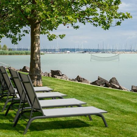 Kenese Bay Garden Resort & Conference Balatonkenese Exterior photo